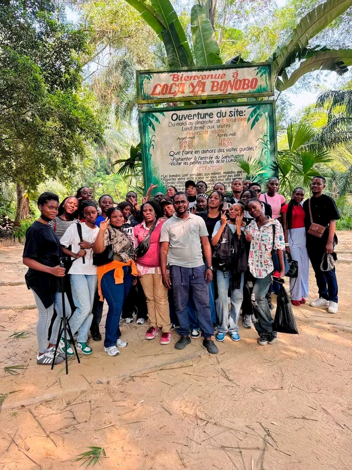 Visite pédagogique à Lola ya Bonobo : les étudiants de L1 LMD Santé Publique au cœur de la biodiversité